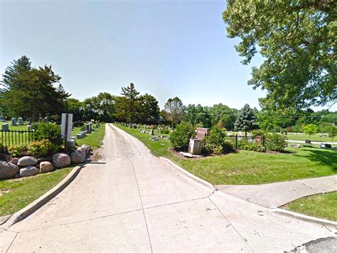 des moines iowa cemetery